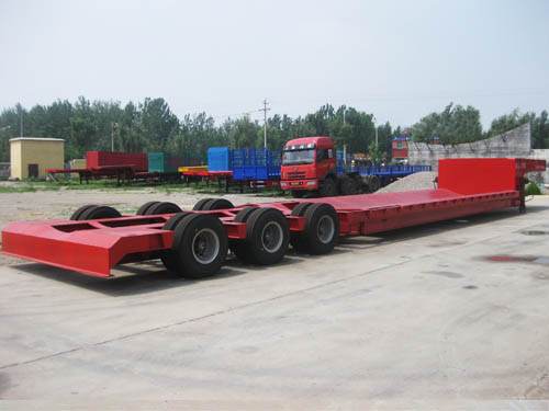 低平板半挂车